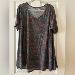 Super comfy LuLaRoe top XL fits 2X